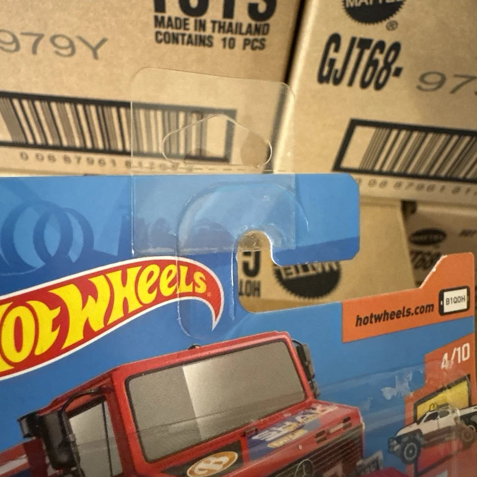 HOT WHEELS Mercedes-Benz Unimog 1300 - Mainline - Immagine 3 di 4