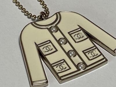 Chanel CC Gold Tone Enamel Faux Pearl Blazer Jacket VIP Gift Key