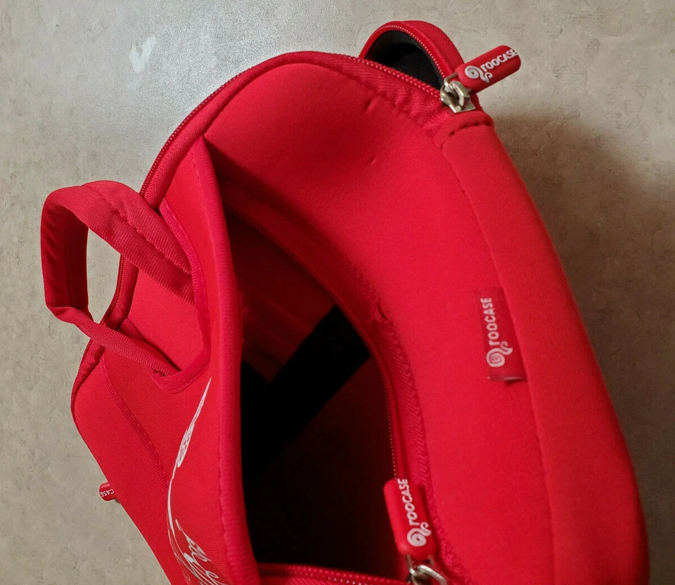 Funda para Tableta Portátil RooCASE Rojo Cereza Neopreno con Mariposa ~12" X 9" Usada en Excelente Condición Foto 4 de 4