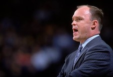Head Coach Scott Skiles Phoenix Suns yells from the sidelines at t- Old Photo