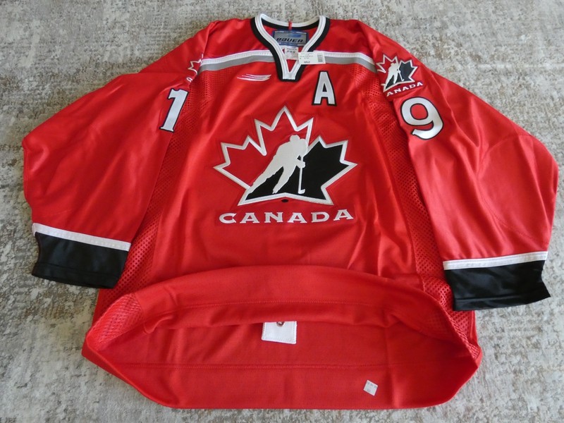 1998 - TEAM CANADA - Original Authentic Game JERSEY - Steve YZERMAN - Bauer - 52