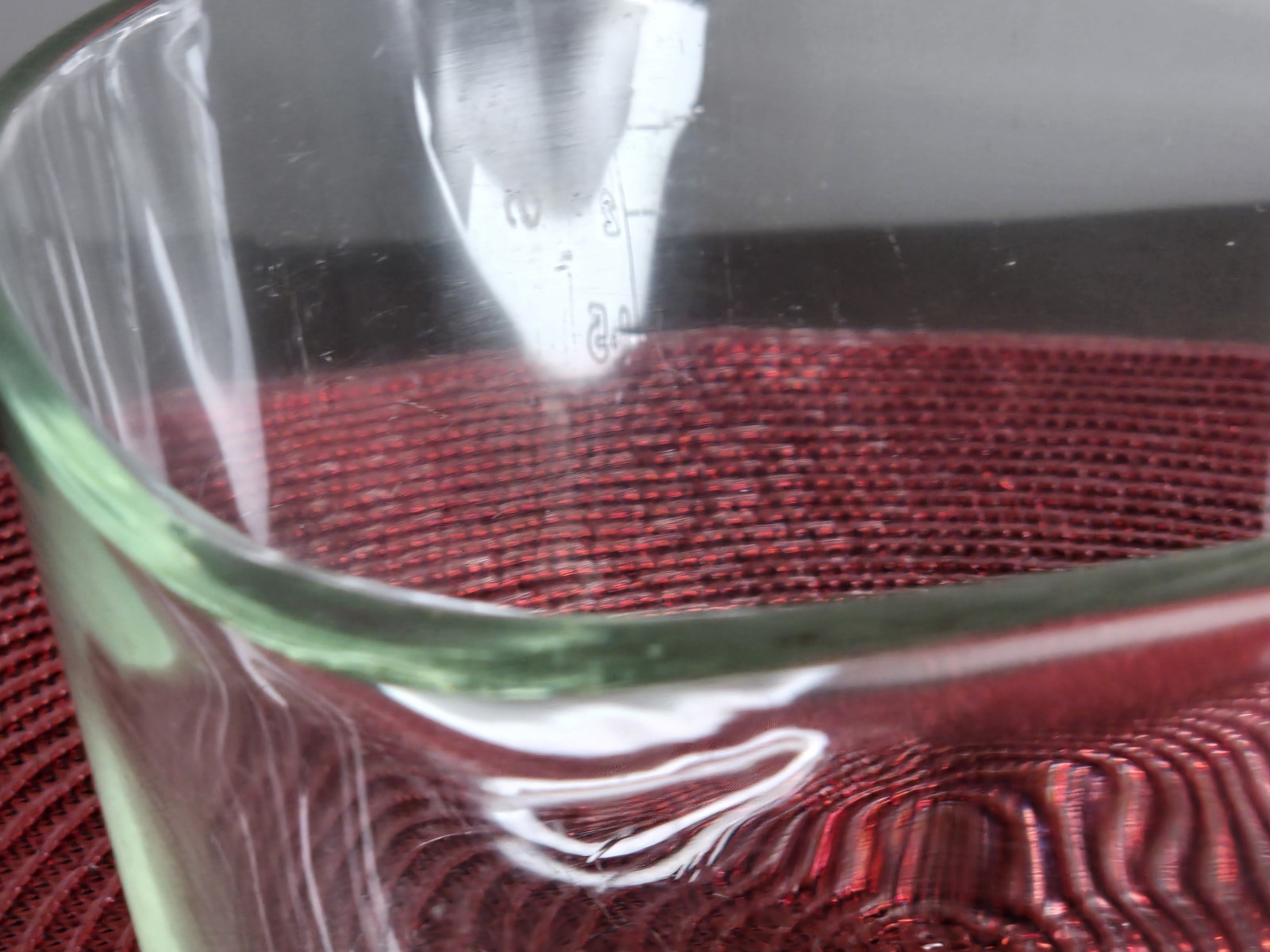 VINTAGE PYREX ENGLAND CLEAR GLASS TEARDROP MEASURING BOWL LITERS/PINTS