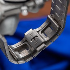 AUDEMARS PIGUET Royal Oak Chrono White Gold Frosted 26331BC.GG.1224BC.03 14