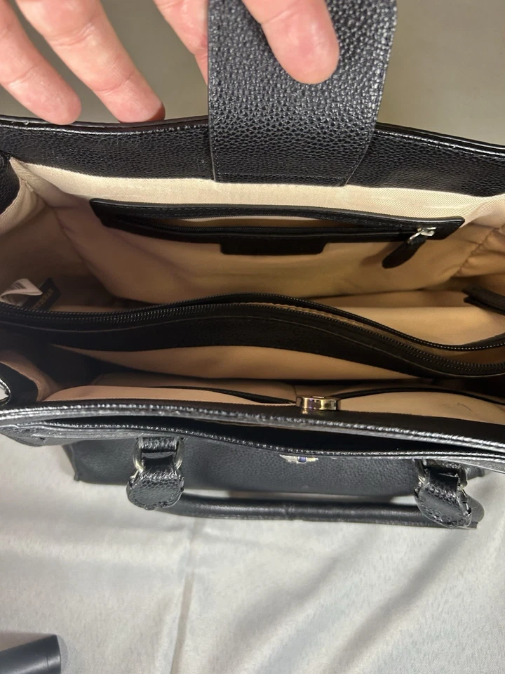 Cartera de mano grande negra Dana Buchman Foto 3 de 4