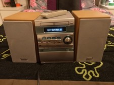 KENWOOD RXD M33 Compact Disc Stereo System With Speakers