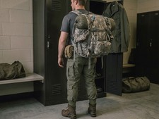 Army MOLLE II Rucksack Large UCP ACU Komplett-Set &ndash; Sehr gut + Seitentaschen
