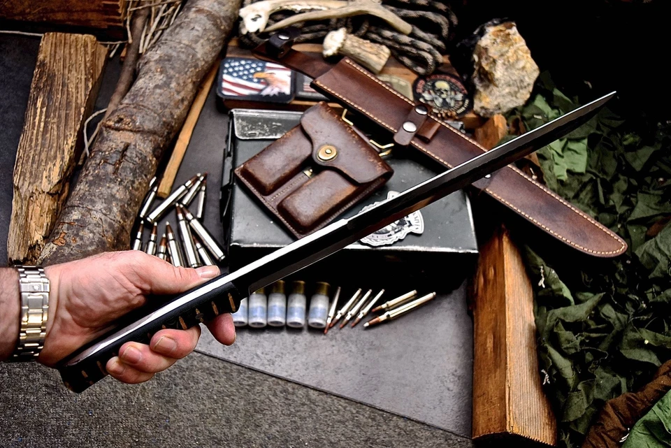 Cuchillo de caza CFK IPAK hecho a mano D2 personalizado TACHI espada japonesa Katana O-TANTO Foto 4 de 4