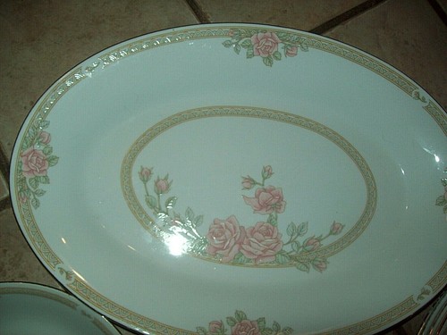 17 pc Crown Ming Fine China Jian Shiang Christina? Pattern Roses - Picture 2 of 6