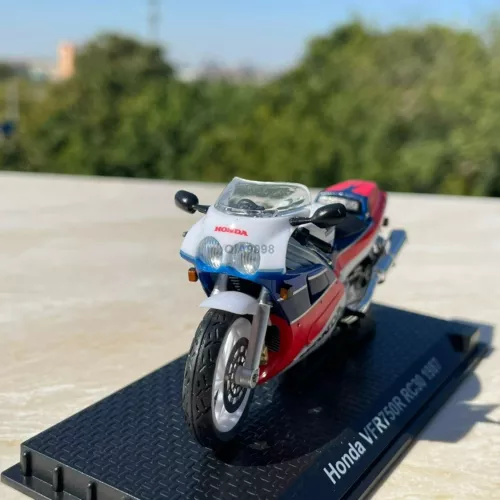 1:24 Scale Honda VFR750R RC30 1987 Motorcycle Diecast Metal& Plastic Model - Picture 3 of 6