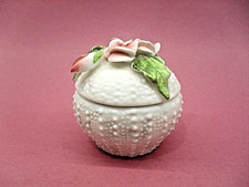 VINTAGE Porzellan Döschen "fine bone china" aufgesetzte Blüten