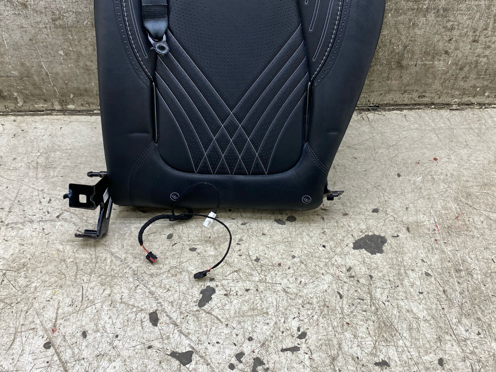 2020-2024 ASTON MARTIN DBX OEM LEFT REAR UPPER SEAT CUSHION HEATED & VENTILATED