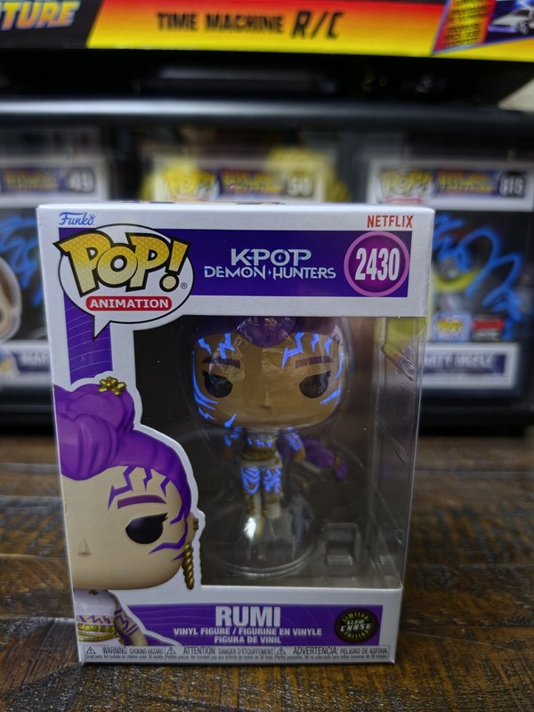 RUMI - K-POP Demon Hunters - GLOW CHASE Funko POP! Animation #2430 Vinyl Figure