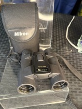 VERY NICE Nikon Aculon A30 10x25 Binoculars Compact Binocular