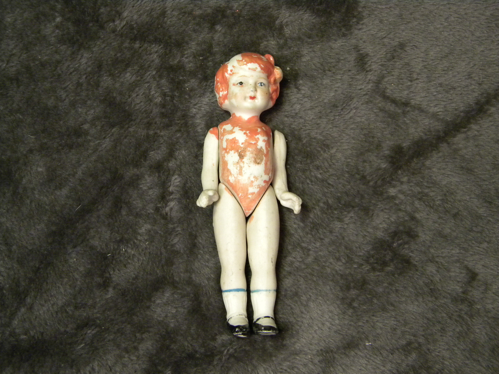 ANTIQUE JOINTED Porcelain DOLL, 6" tall, Very old collector item,good