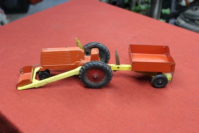 slik toy tractor