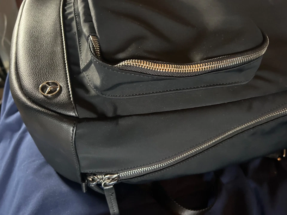 MOCHILA HAERFEST MERCEDES BENZ EDICIÓN LIMITADA NEGRA Foto 3 de 4