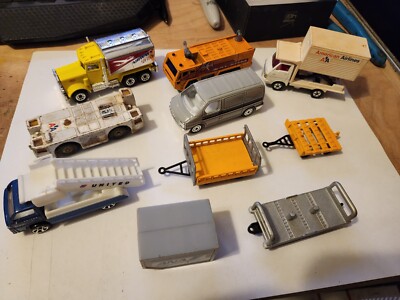 hot wheels/ matchbox AIRPORT (BOX #61) stairway trucks carts emergency shuttle
