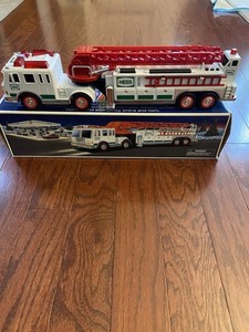 2000 Hess Toy Truck Fire Truck In Original Box