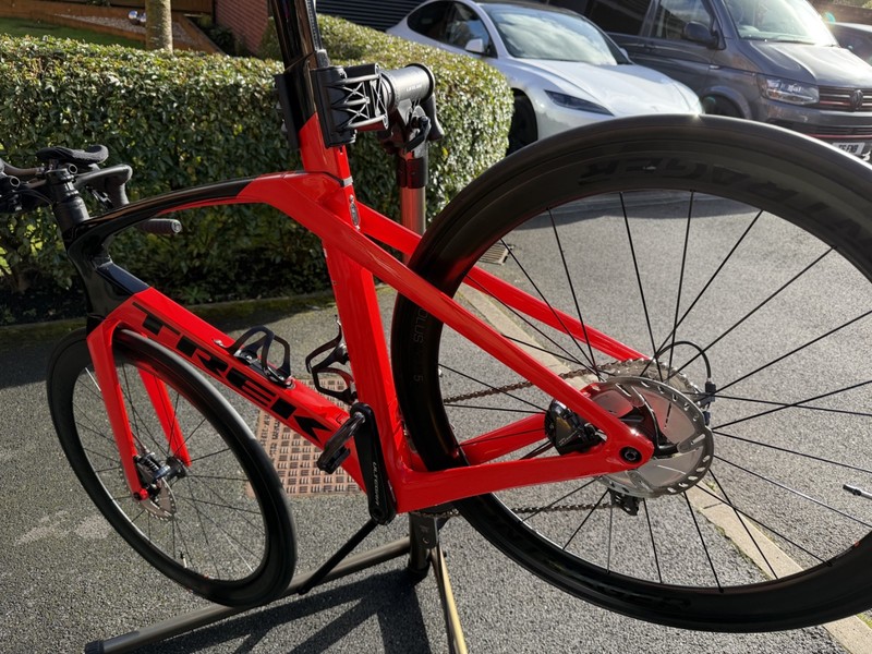 Trek Madone SL 6 Disc Road Bike 2021