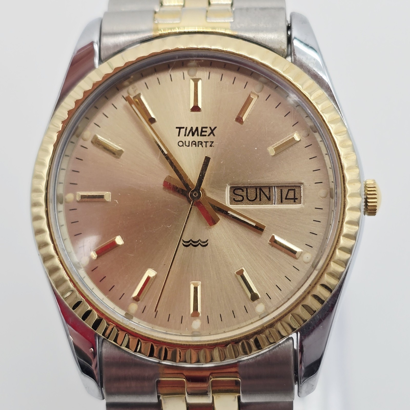 33mm New Date READ President Fluted 1990 Day Vtg Mens Desc Timex Battery Watch - vintagewatches.pk