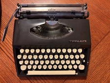 Vintage 1971 Adler Tippa S Portable Typewriter - Working (Modern Pica #67) thumbnail