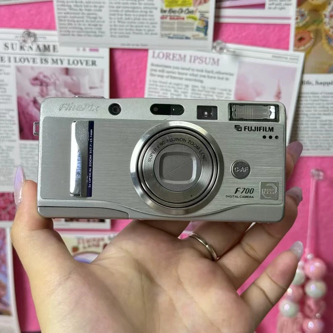 動作品 平成レトロ Y2K FUJIFILM FinePix F700 Fujifilm Finepix F700 - SuperCCD SR: Digital Photography Review