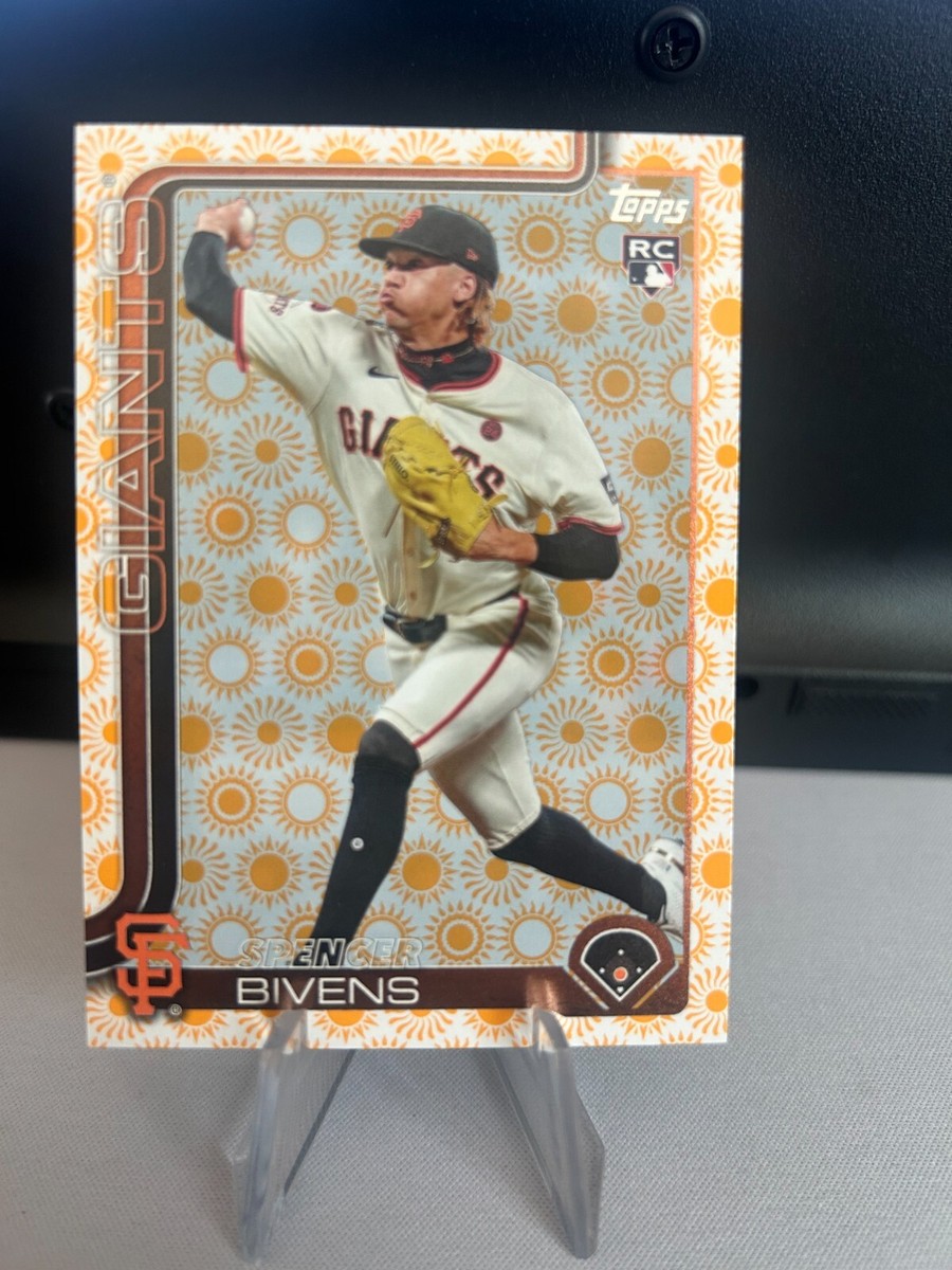 ② RISING SUN 2.2 2BA 2025 Topps Series 2 - Spencer Bivens RC #537 - Holiday Sun