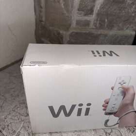 Nintendo Wii Console System in Original Box + 3 Controllers RVL-001 w/ NES Skin