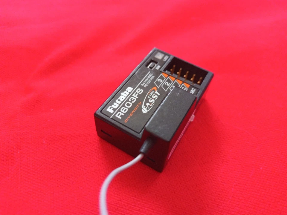 Futaba R603FS 3-Channel Telemetry Receiver FASST 3PM 3VCS 3PK 3PM 4PK 4PKS - Image 4 of 4