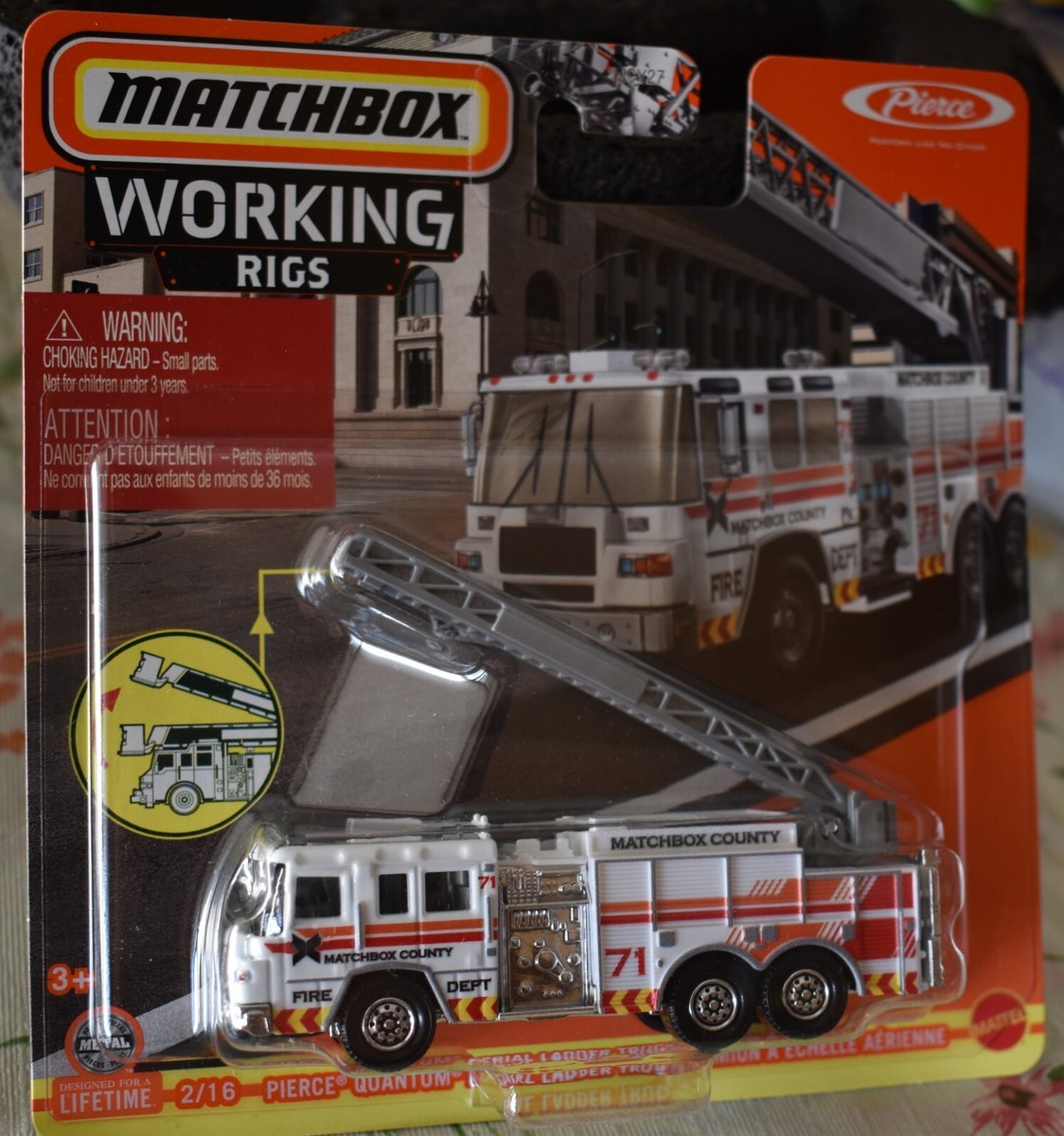 Matchbox PIERCE QUANTUM AERIAL LADDER TRUCK 2/16 Working Rigs