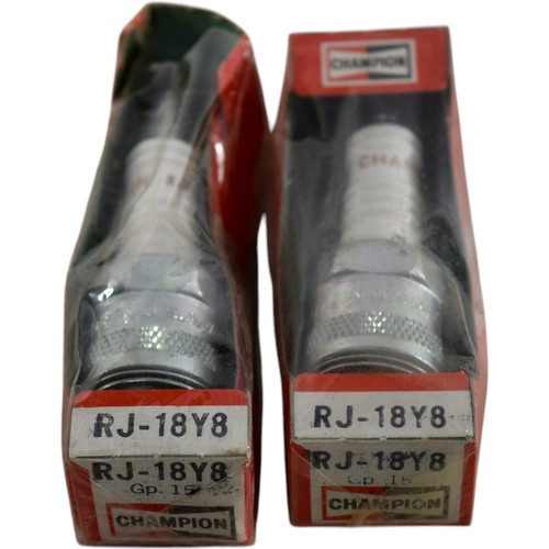 Lot of 2 Champion RJ-18Y8 Spark Plugs 