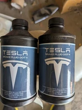 Tesla DOT 4 Fully Synthetic  Brake Fluid 2 Cans