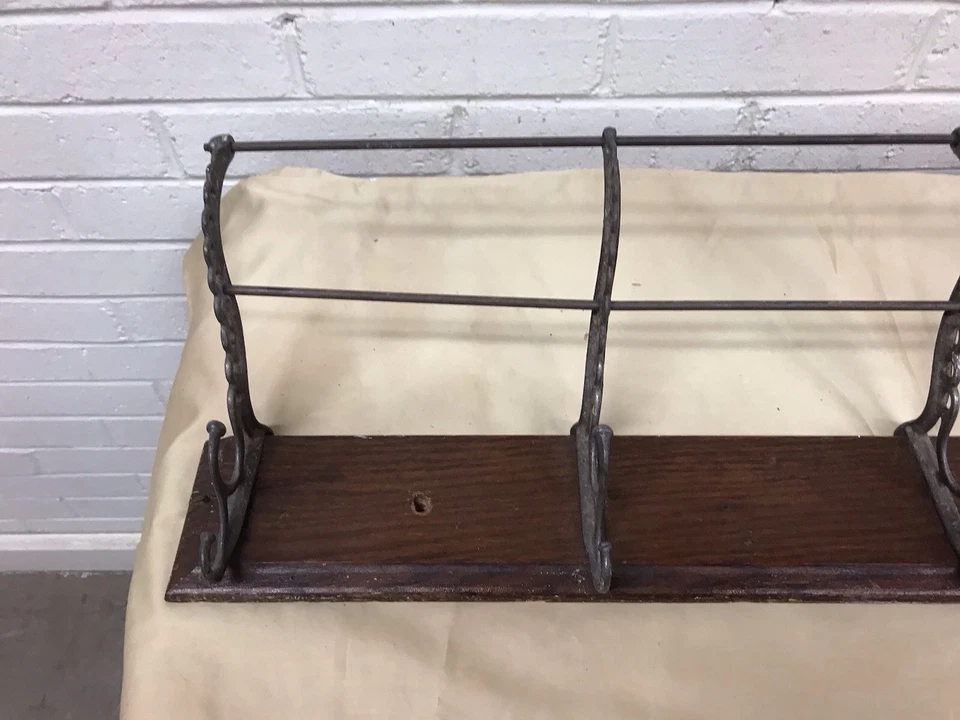 ANTIQUE VTG 5 HOOK CAST METAL OAK WOOD WALL COAT HAT RACK RR HOME OFFICE CAFE - Image 3 of 4
