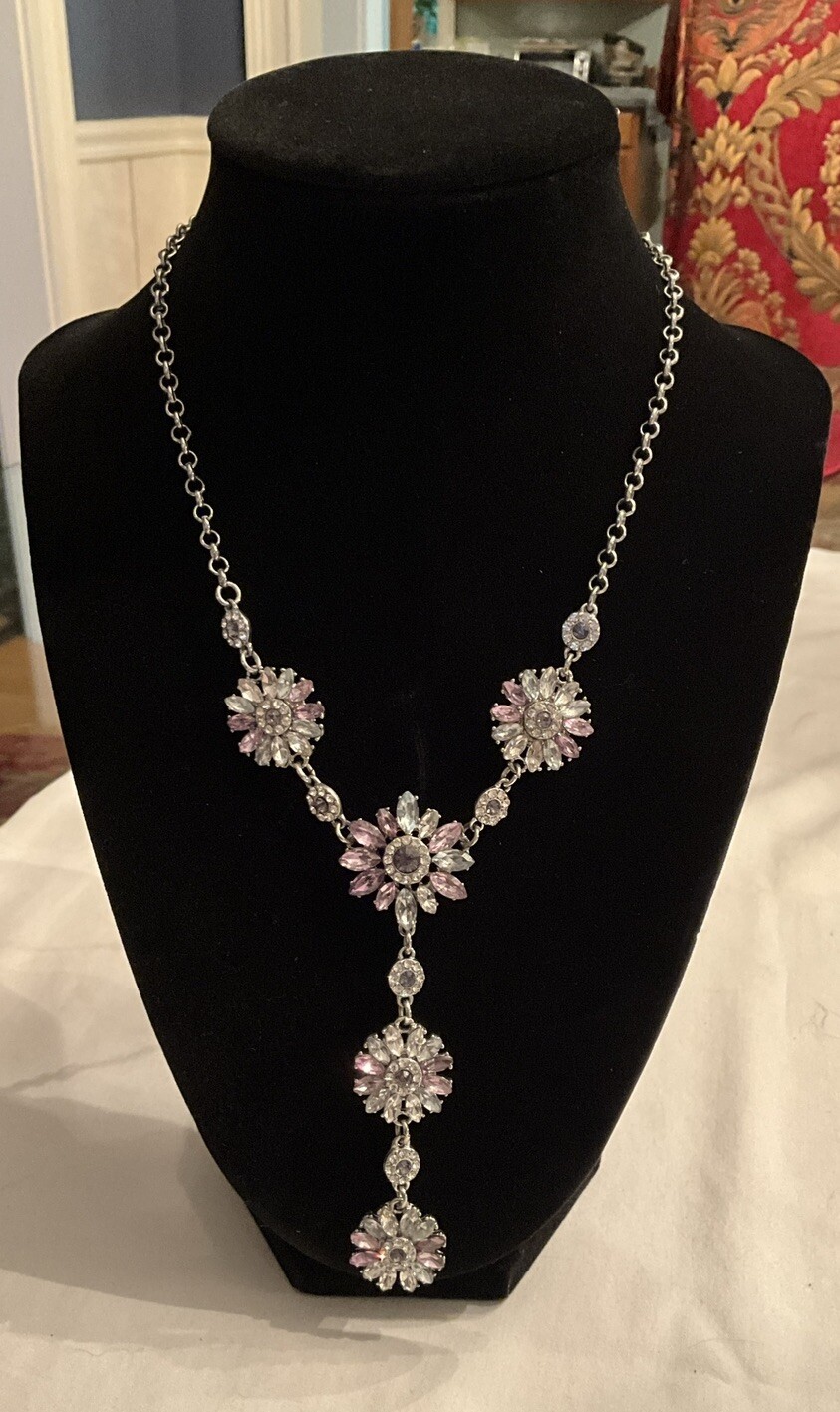 crystal flower necklace~ statement - image 1