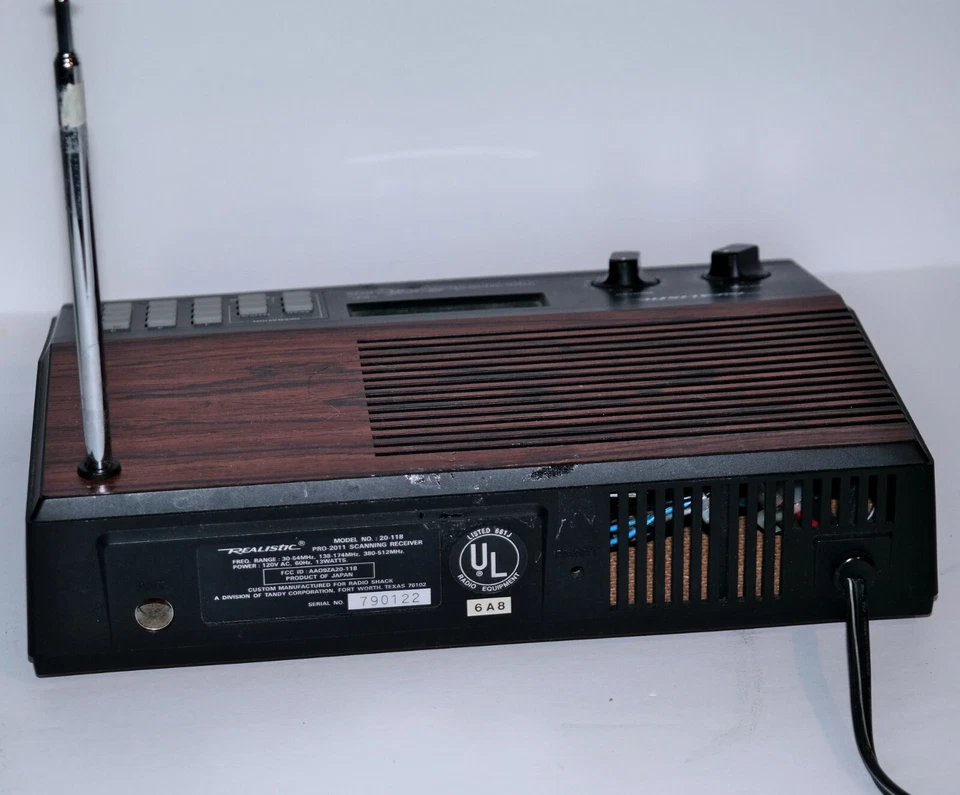 Realistic PRO-2011 20 Channel Direct Entry Programmable Scanner - Image 4 of 4