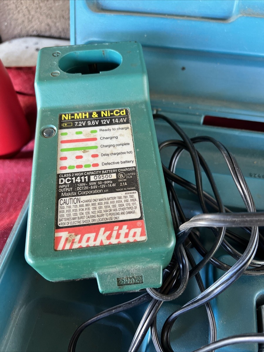 Makita 6213D 12V Cordless Drill 3/8 Package w/2 batteries charger