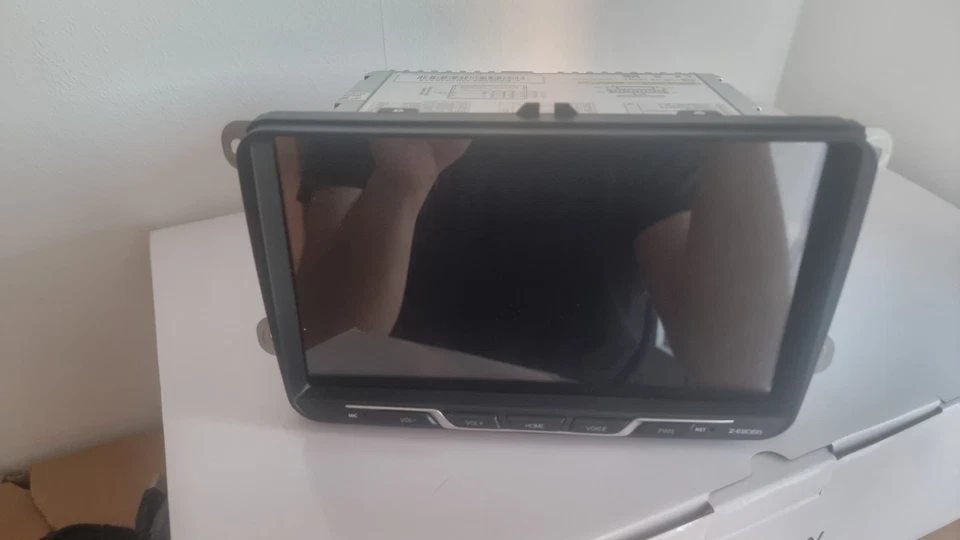 ZENEC Z-E2055 Autoradio Media Receiver kompatibel mit VW Passat CC 35 2008–2012 - Bild 2 von 3