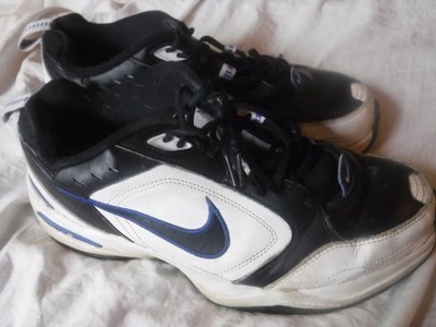 Nike Air Monarch Sneaker Mens Black and White Mens Size 11 