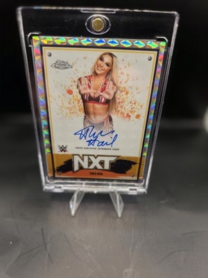 WWE Thea Hail On Card Autogramm Topps Chrome 