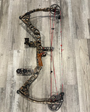 Mathews Reezen 7.0 Right Hand 50lb Compound Hunting Bow Camo w/ Sight Stabilizer
