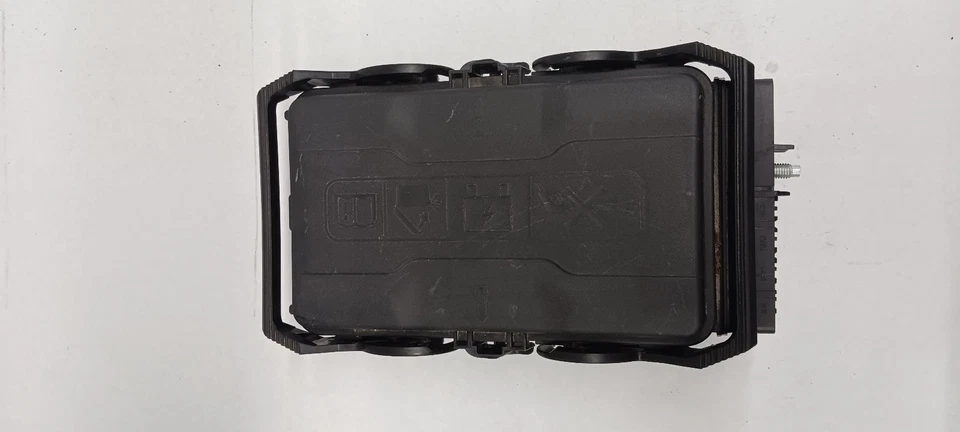 '20-'24 CADILLAC XT4 Engine Fuse Box 36k miles OEM 1 Year Warranty! - Image 2 of 4