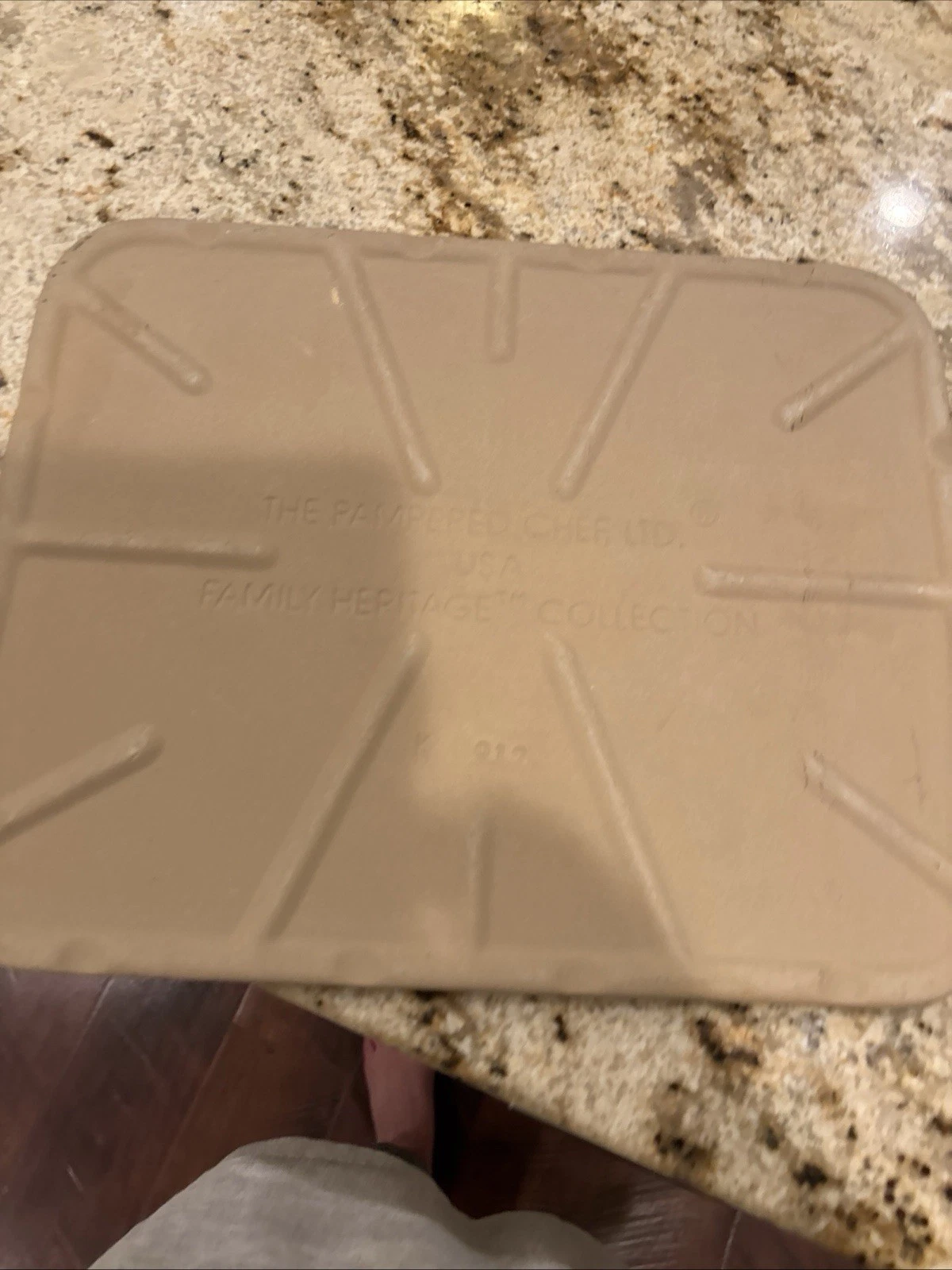 Pampered Chef Family Heritage Collection 12”x15” Rectangular Stone EUC Made USA!
Opens in a new wind