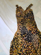 GUESS Women’s Maxi Dress Size 10 Sleeveless V-Neck Animal Print Pleated
