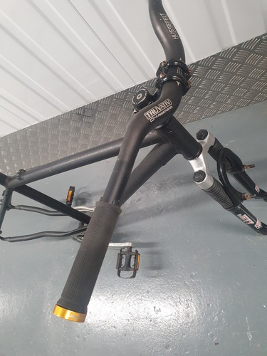 Mountain Bike Project Jump Bike For 26" Wheels Frame Bars Seat Forks Crank Etc - Picture 9 of 13