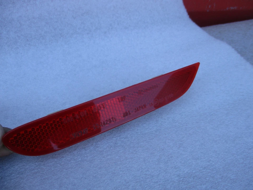 Nissan Pathfinder 2013-2016 trasero lado izquierdo parachoques reflector OEM usado Foto 3 de 4