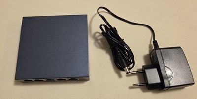 TP-LINK 5 Port Gigabit Switch TL-SG105