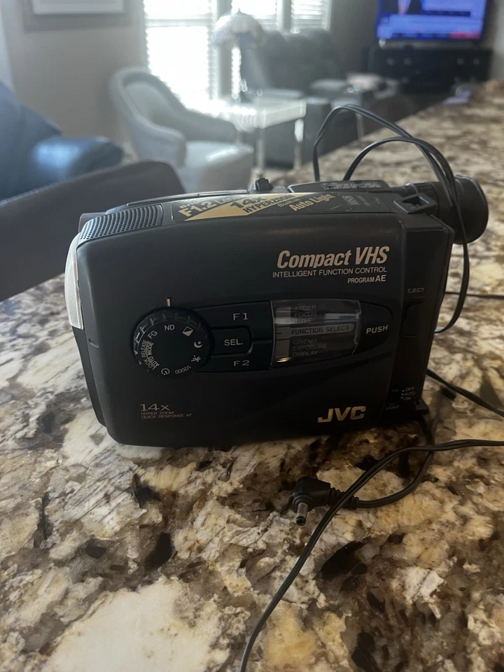 JVC Camcorder Model GR-AX655U Video Movie Compact VHS Intelligent Function - Image 2 of 4