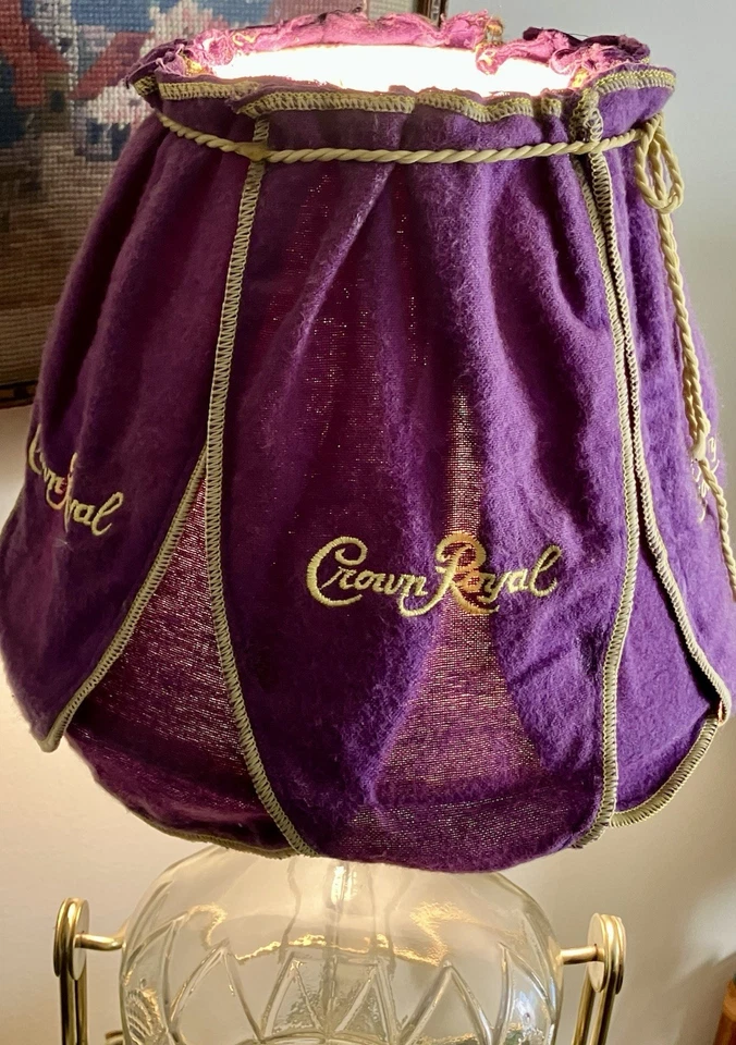 Crown ROYAL 酒吧射击开膛手摇摆瓶架摇篮架和瓶灯 — 第 4/4 张图片