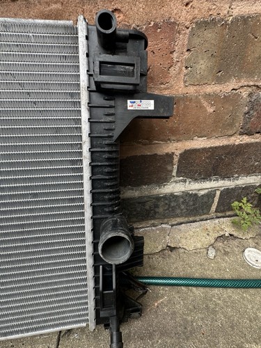 FORD FOCUS ECOBOOST WATER RADIATOR RAD BV61-8005-BD 2011 2012 2013-2015 B158 - Picture 4 of 5