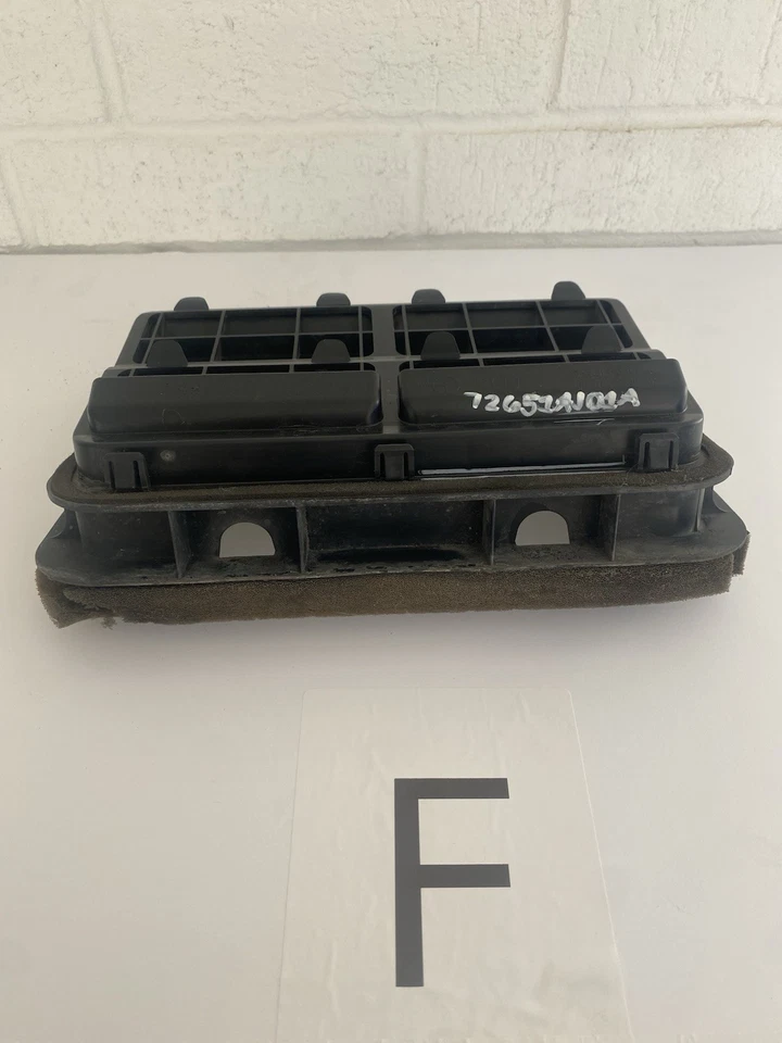 2015-2019 SUBARU OUTBACK LEFT OR RIGHT REAR CARGO AREA TRUNK VENT GRILLE OEM - Image 4 of 4